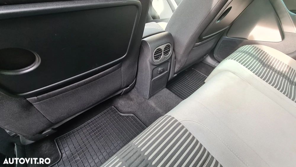 Volkswagen Tiguan 2.0 TDI DPF 4Motion Sport & Style - 15