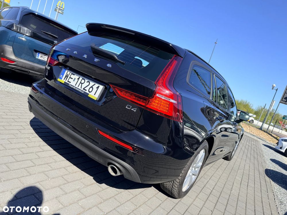 Volvo V60 D4 Momentum Pro - 8