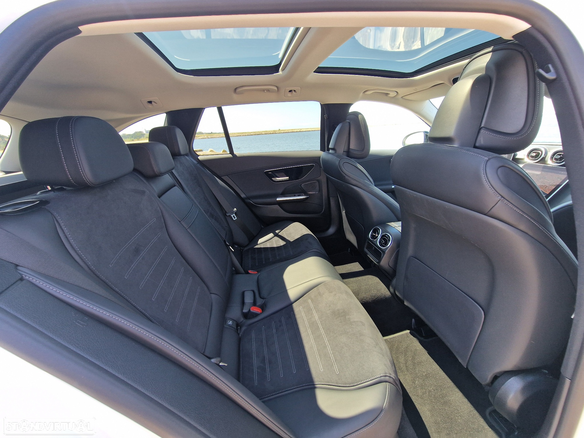 Mercedes-Benz C 300 e AMG Line - 20