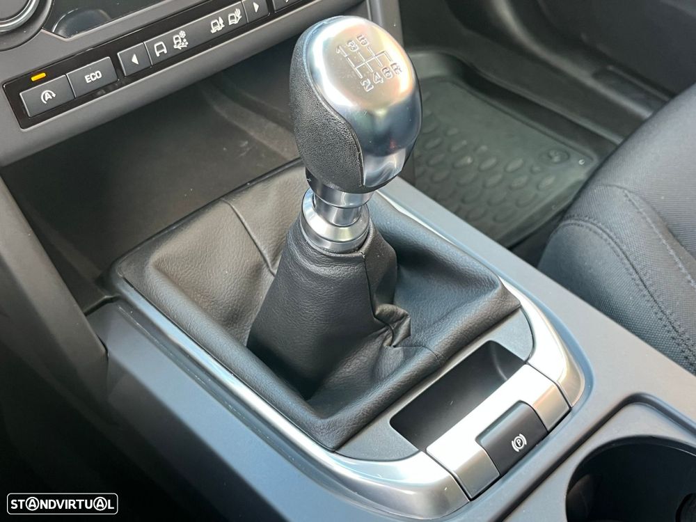 Land Rover Discovery Sport 2.0 TD4 SE - 21