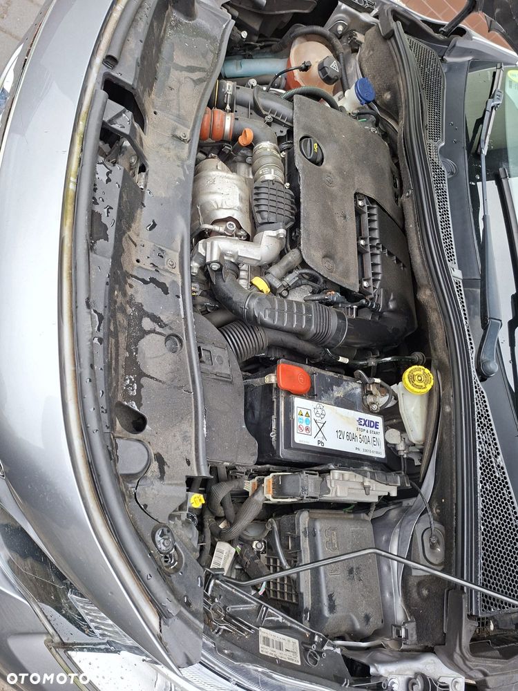 Peugeot 2008 BlueHDi 100 STOP & START Style - 17