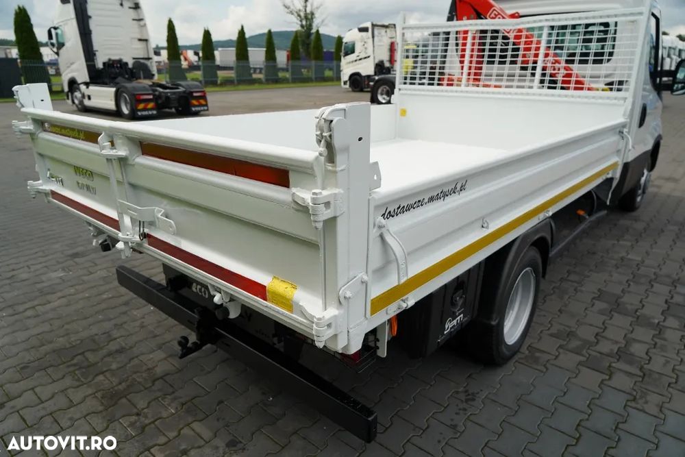 Renault DAILY 35-150 / BASCULATOR + MACARA AUTOCAR FASSI F32A / CAPACITATE DE RIDICARE MAXIMĂ 995 KG / RAZĂ DE ATINGERE 5,5 M / IMPORTAT - 22