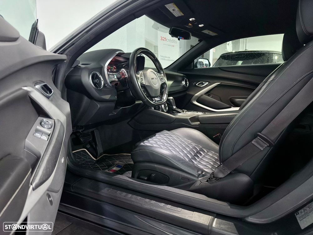 Chevrolet Camaro Coupe 2.0 Aut. - 11