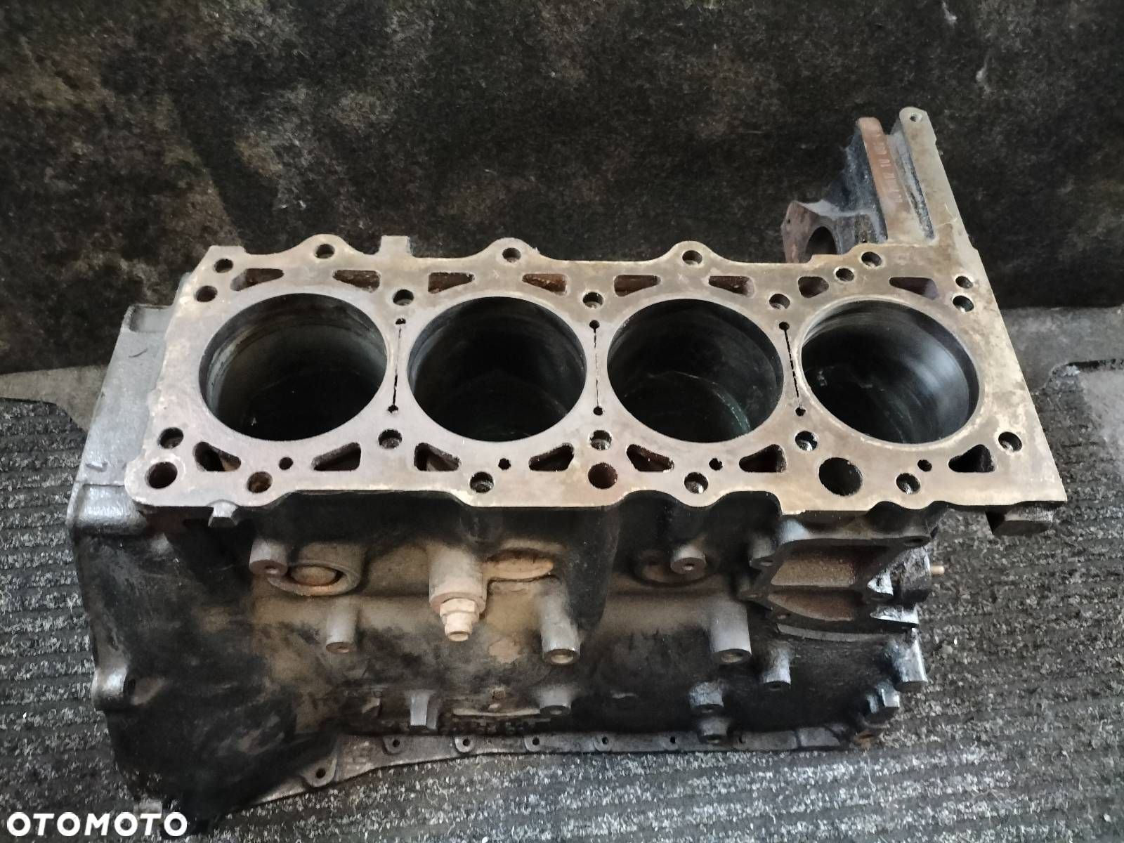 BLOK SILNIKA MERCEDES W201 190 2.0 D 601912 - 2