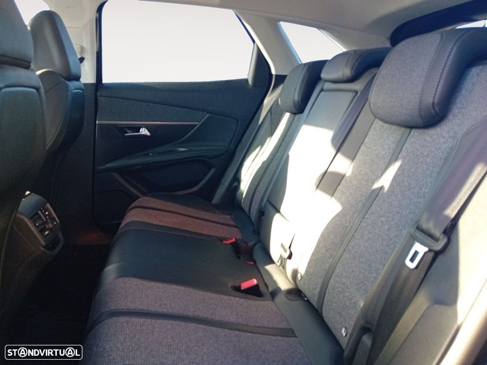 Peugeot 3008 1.2 PureTech Allure EAT8 - 13