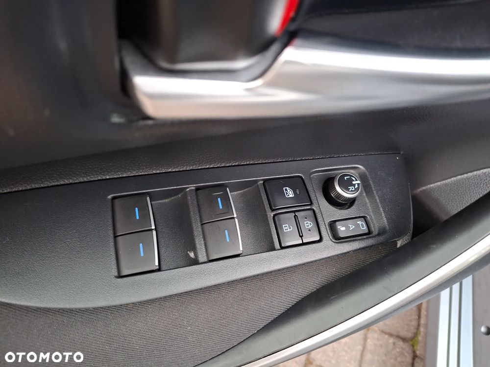 Toyota Corolla 1.8 Hybrid Comfort - 25