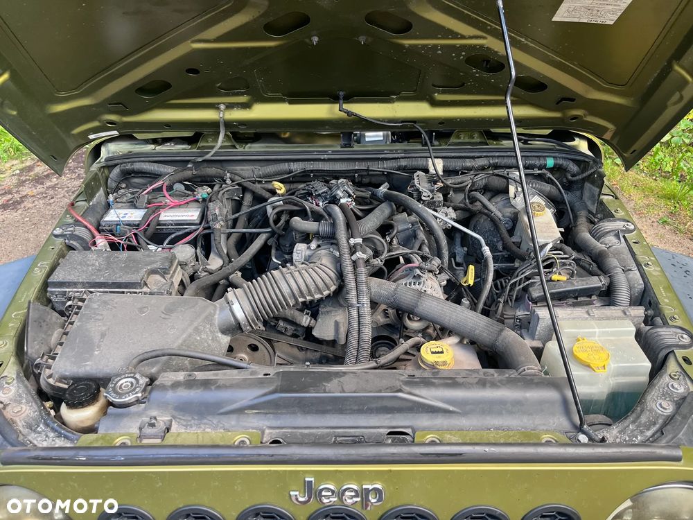 Jeep Wrangler Unlimited 3.8 Automatik Sahara - 18
