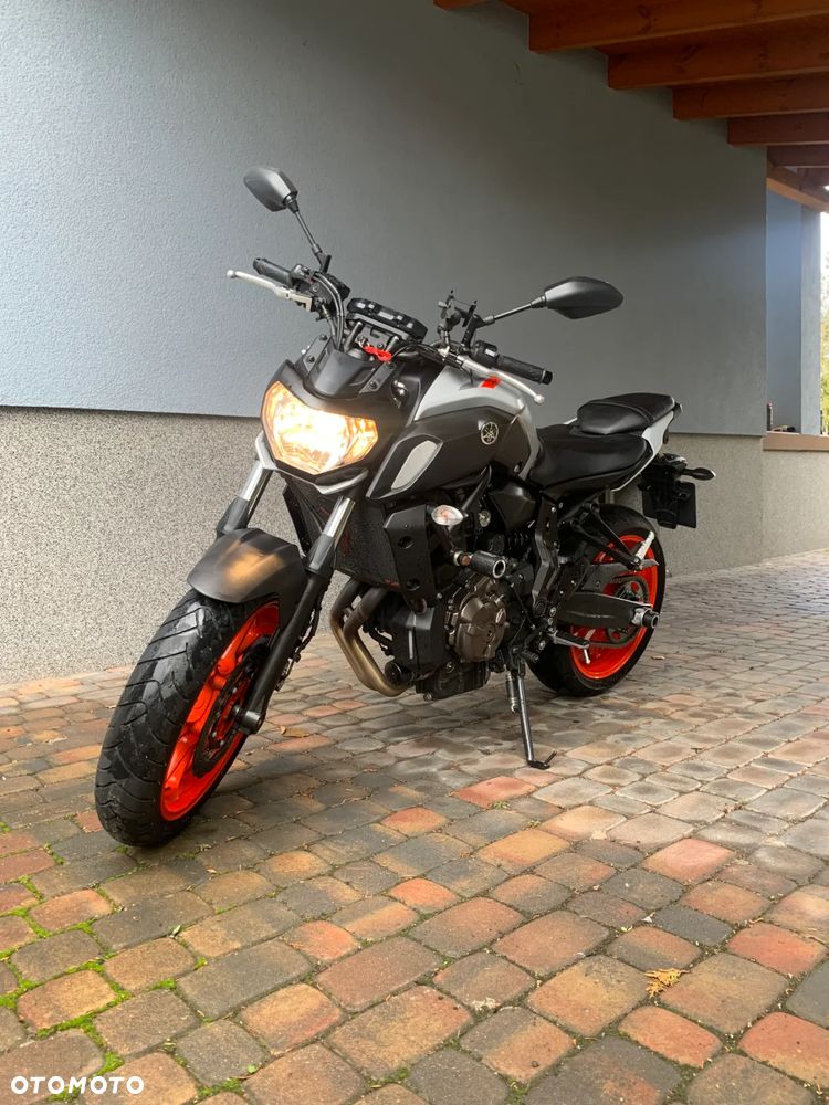Yamaha MT - 2