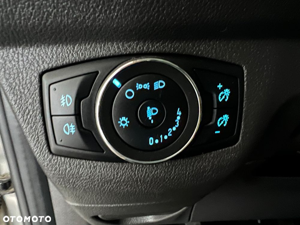 Ford Tourneo Courier 1.0 EcoBoost Sport - 32