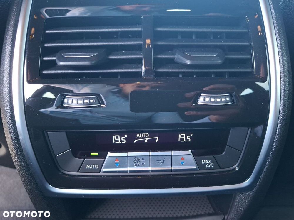 BMW X6 - 16