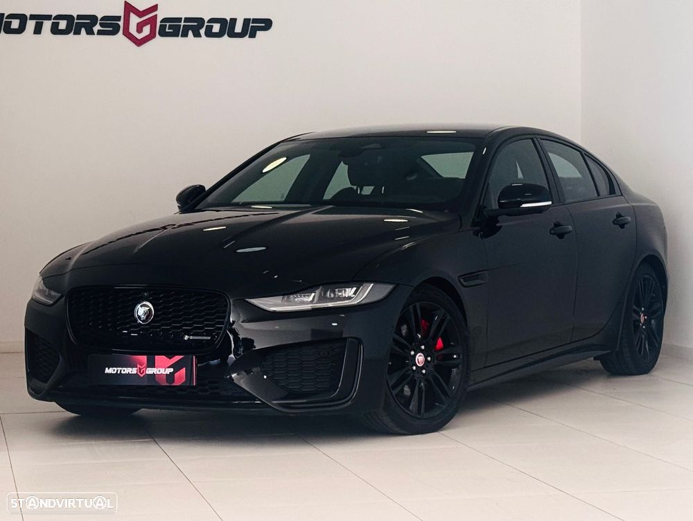 Jaguar XE - 1