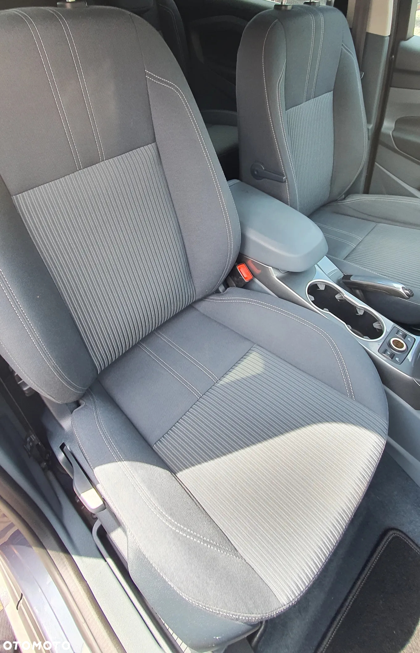 Ford C-MAX 1.6 TDCi Titanium - 23