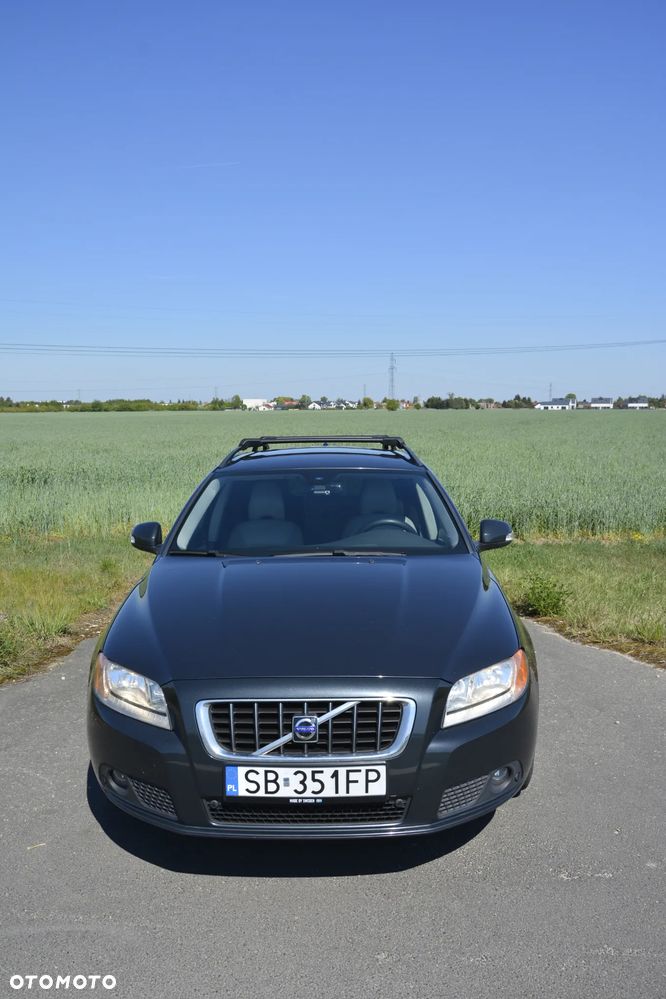 Volvo V70 2.4D Momentum - 3