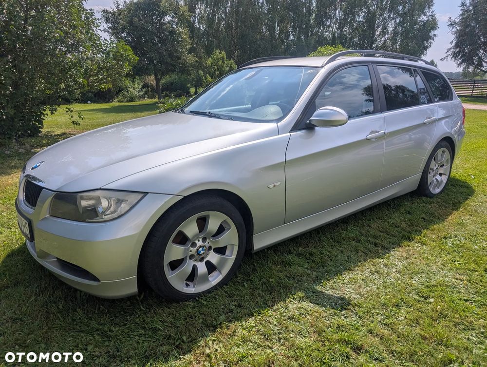 BMW Seria 3 318i - 3