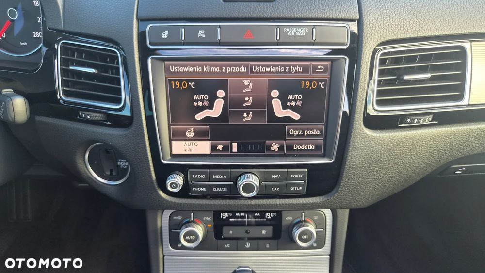 Volkswagen Touareg 3.0 V6 TDI BMT Perfectline R-Style - 9