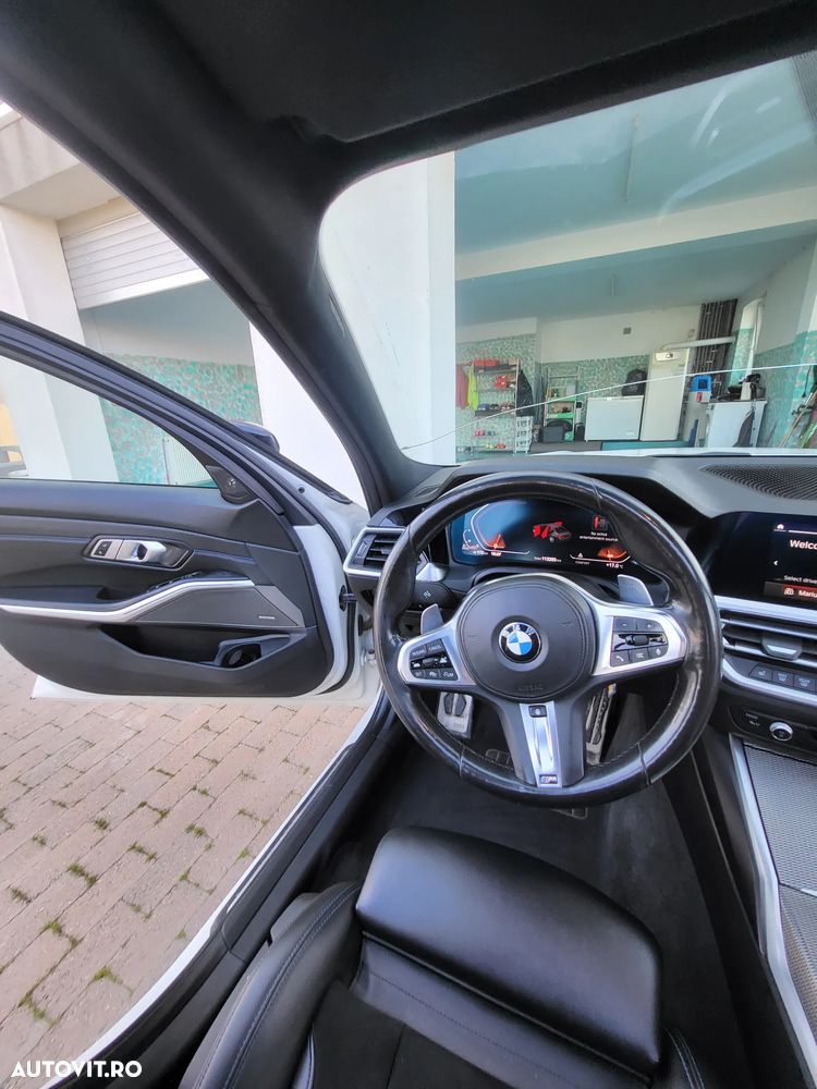 BMW Seria 3 330d AT - 7
