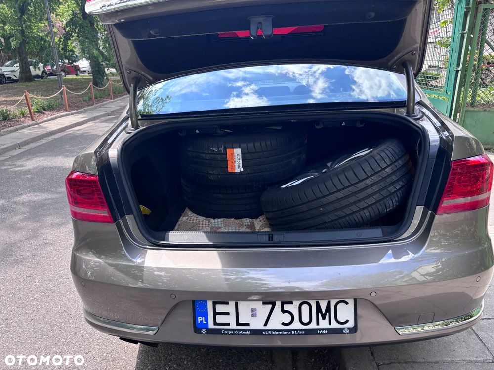 Volkswagen Passat 1.8 TSI Comfortline - 38