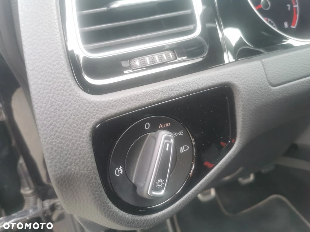 Volkswagen Golf 1.0 TSI IQ Drive - 16