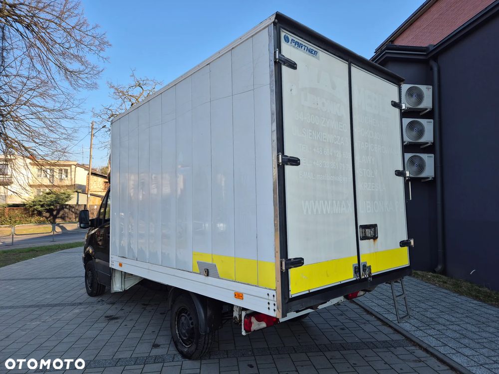 Mercedes-Benz SPRINTER - 4