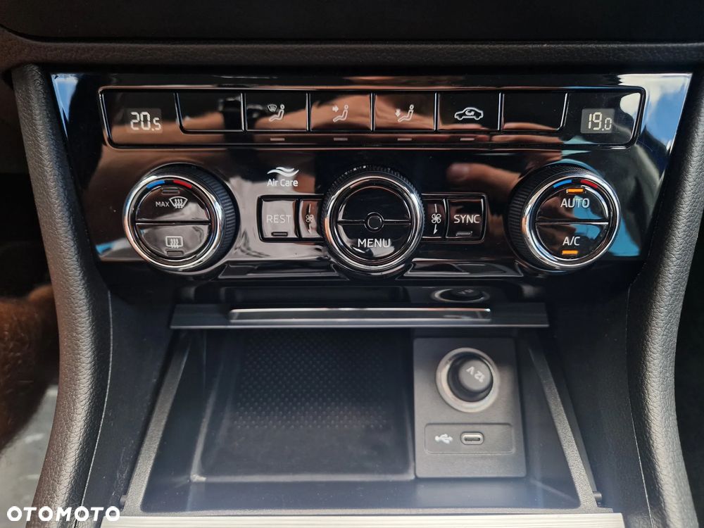 Skoda Superb 2.0 TDI SCR Active DSG - 25