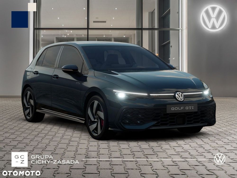 Volkswagen Golf - 8