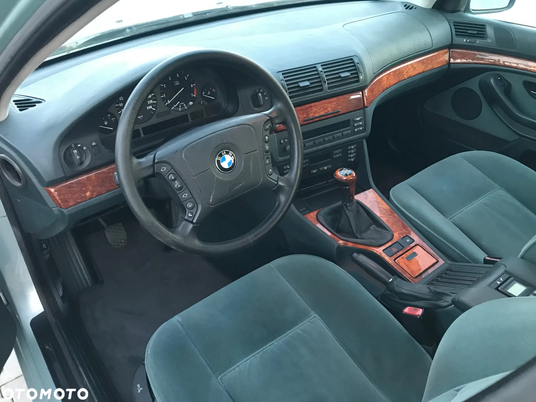 BMW Seria 5 520i - 5