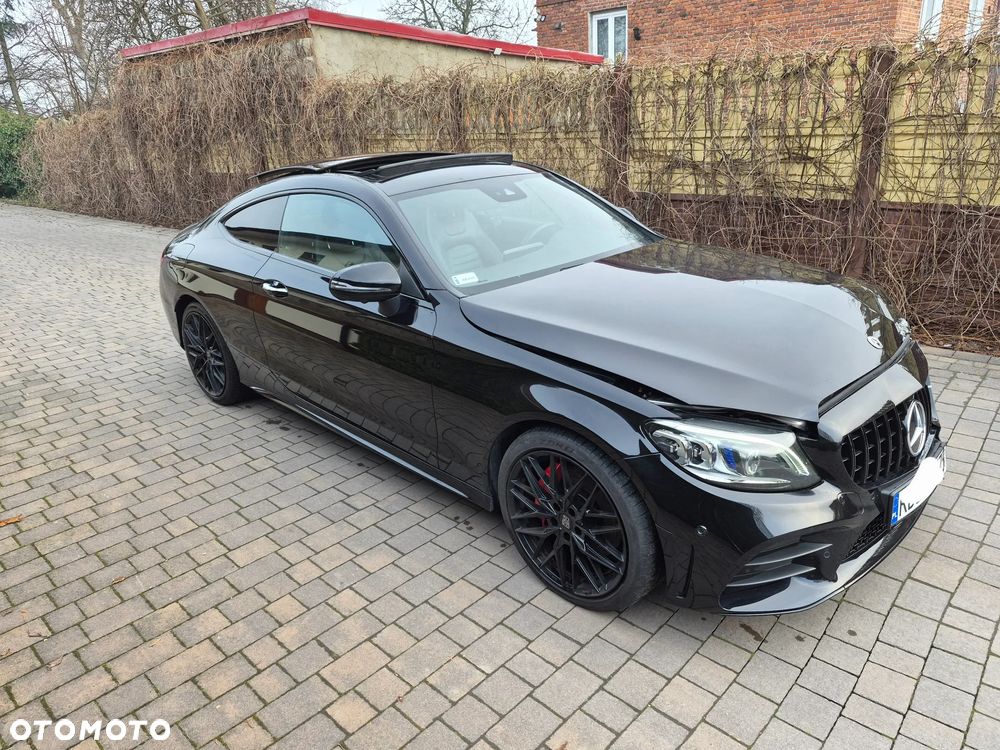Mercedes-Benz Klasa C 300 4Matic 9G-TRONIC - 2