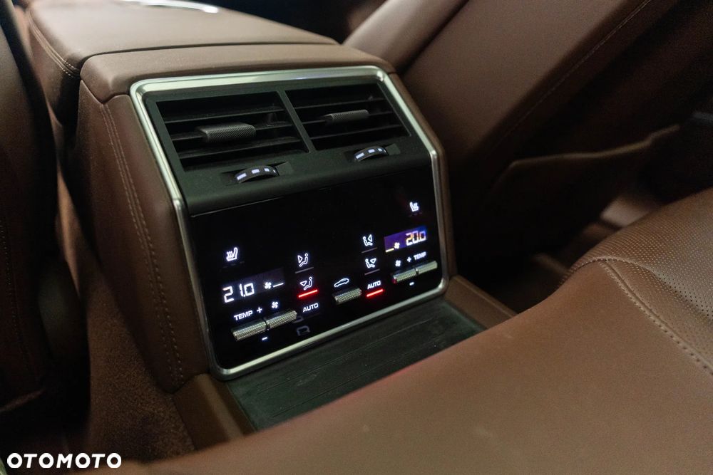 Porsche Panamera 4 E-Hybrid Platinum Edition - 37