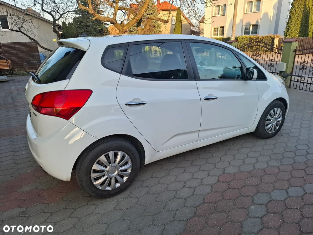 Kia Venga - 9