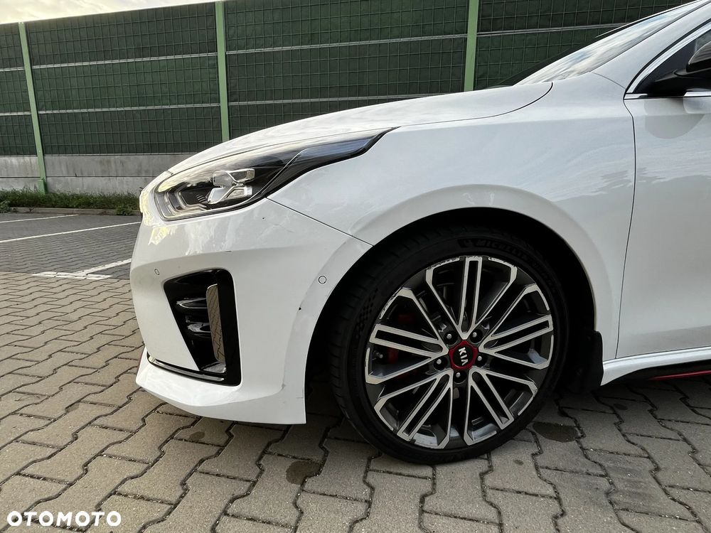 Kia Ceed - 6