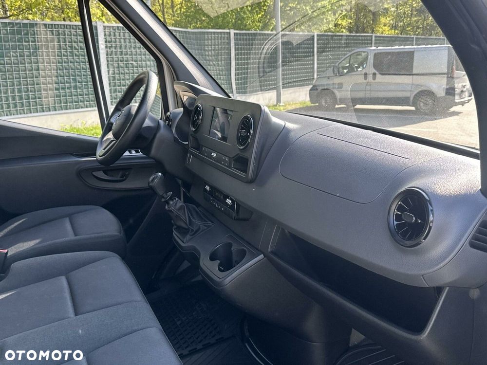 Mercedes-Benz Sprinter FURGON - 17