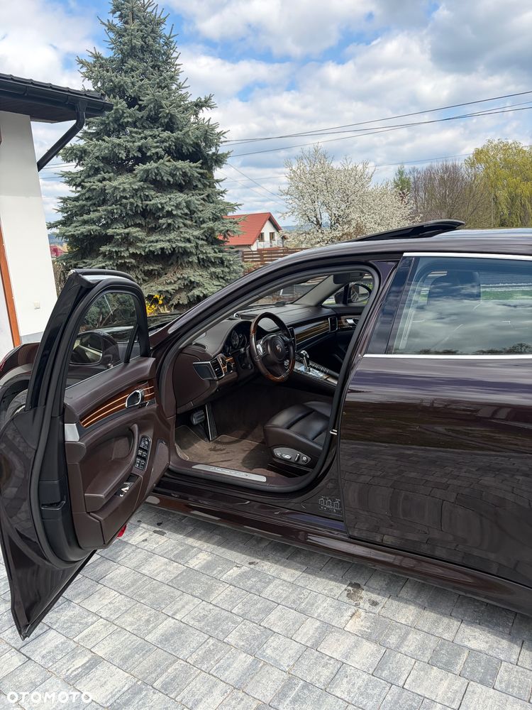 Porsche Panamera 4S - 4