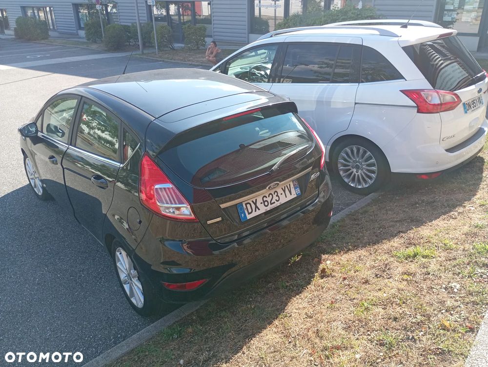 Ford Grand C-MAX - 17
