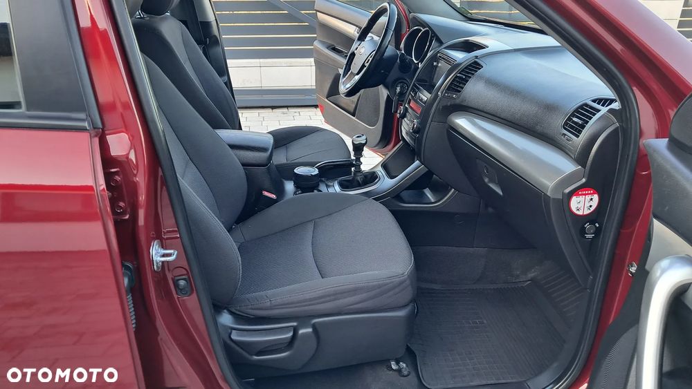 Kia Sorento 2011 photo 4