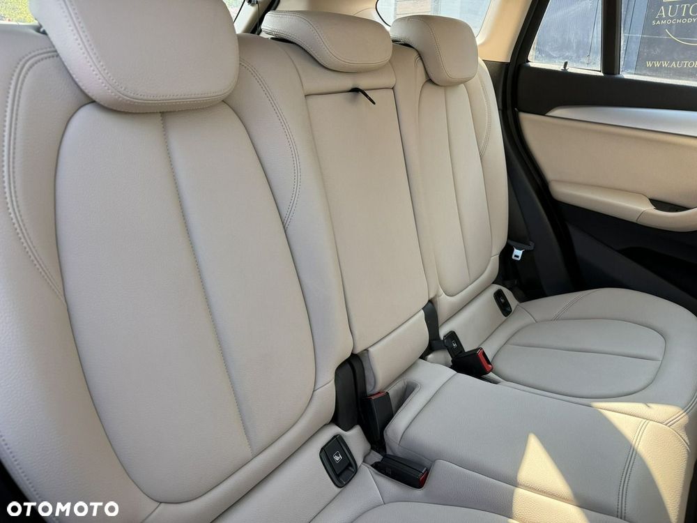 BMW X1 sDrive18i GPF xLine - 31