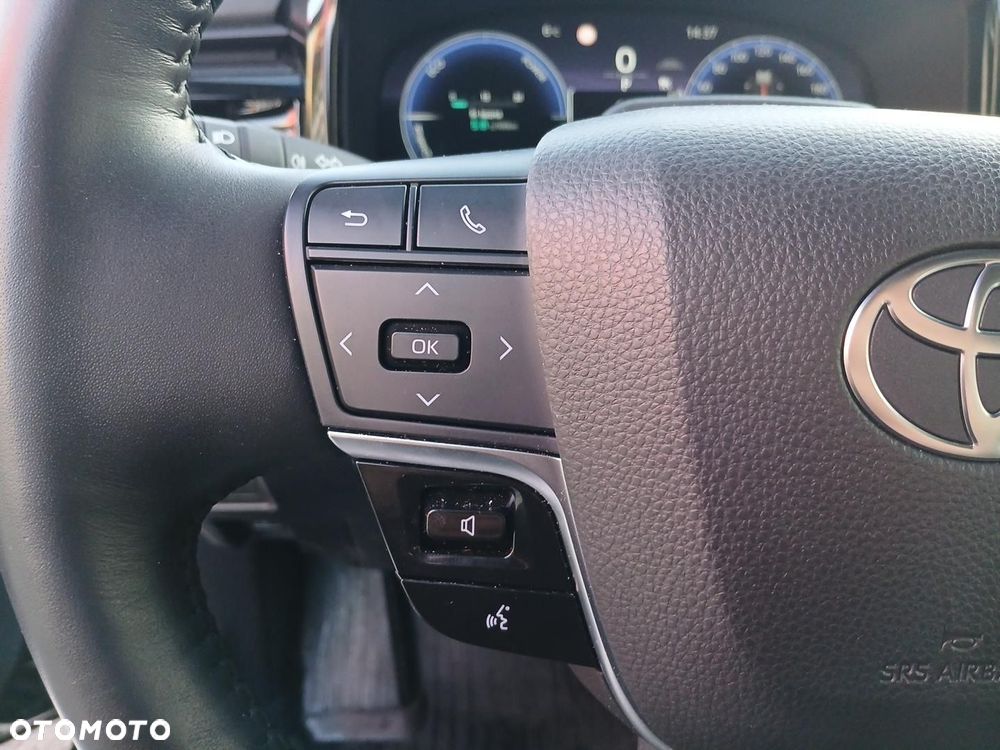 Toyota Camry - 19