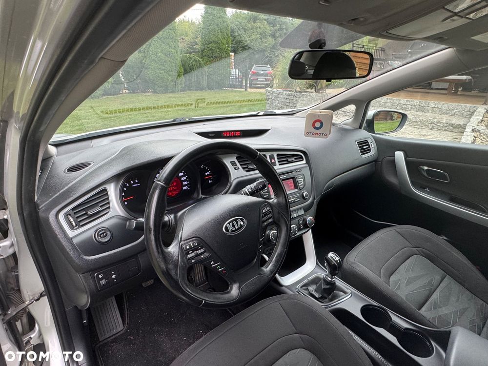 Kia Ceed - 25