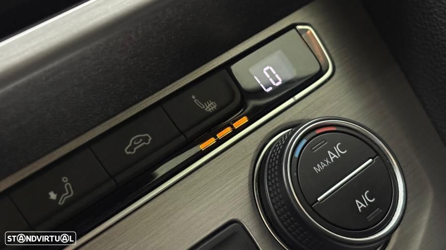 VW Passat Variant 1.6 TDI (BlueMotion ) DSG Trendline - 15