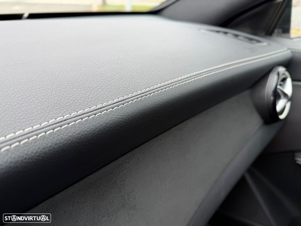 Mercedes-Benz CLA 200 d 7G-DCT Peak Edition - 31