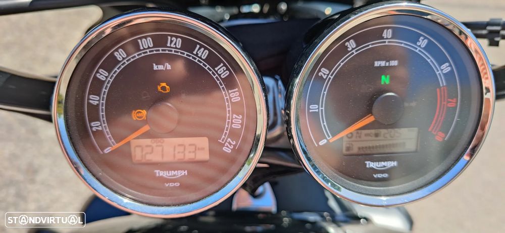 Triumph Rocket X - 3