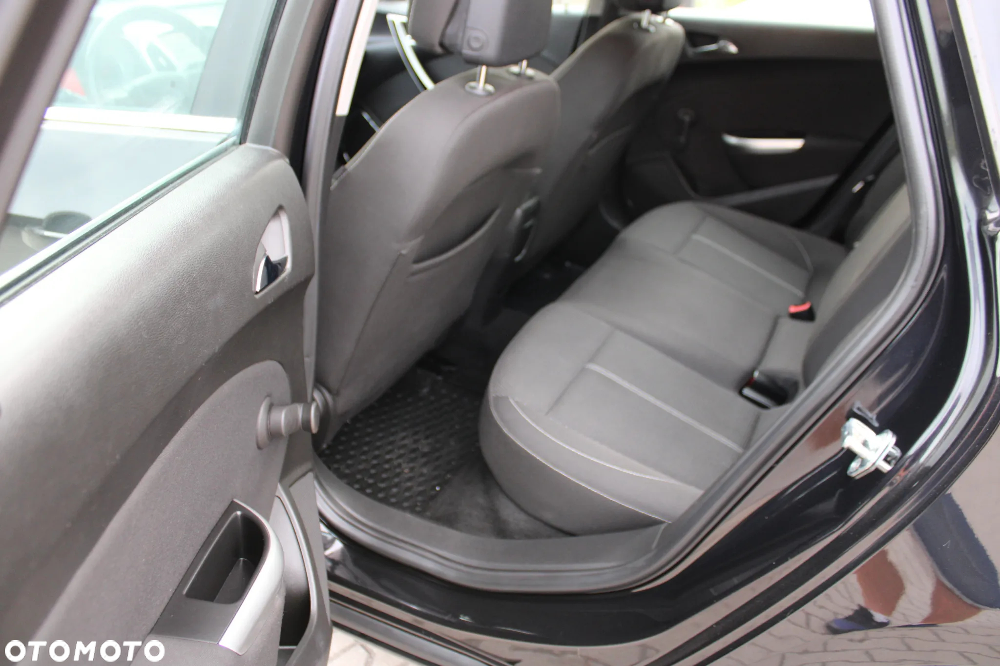 Opel Astra 1.4 Turbo Active - 27