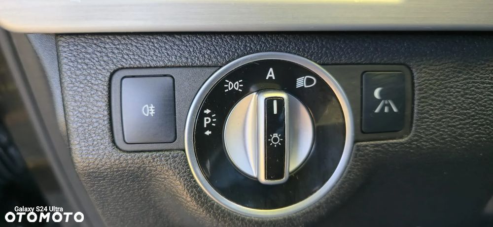 Mercedes-Benz Klasa E - 21