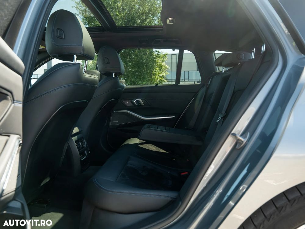 BMW Seria 3 320d xDrive AT MHEV - 28