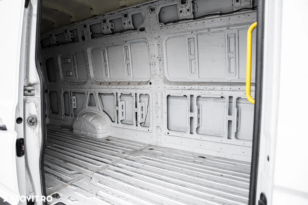 Volkswagen Crafter L4H4 - 7