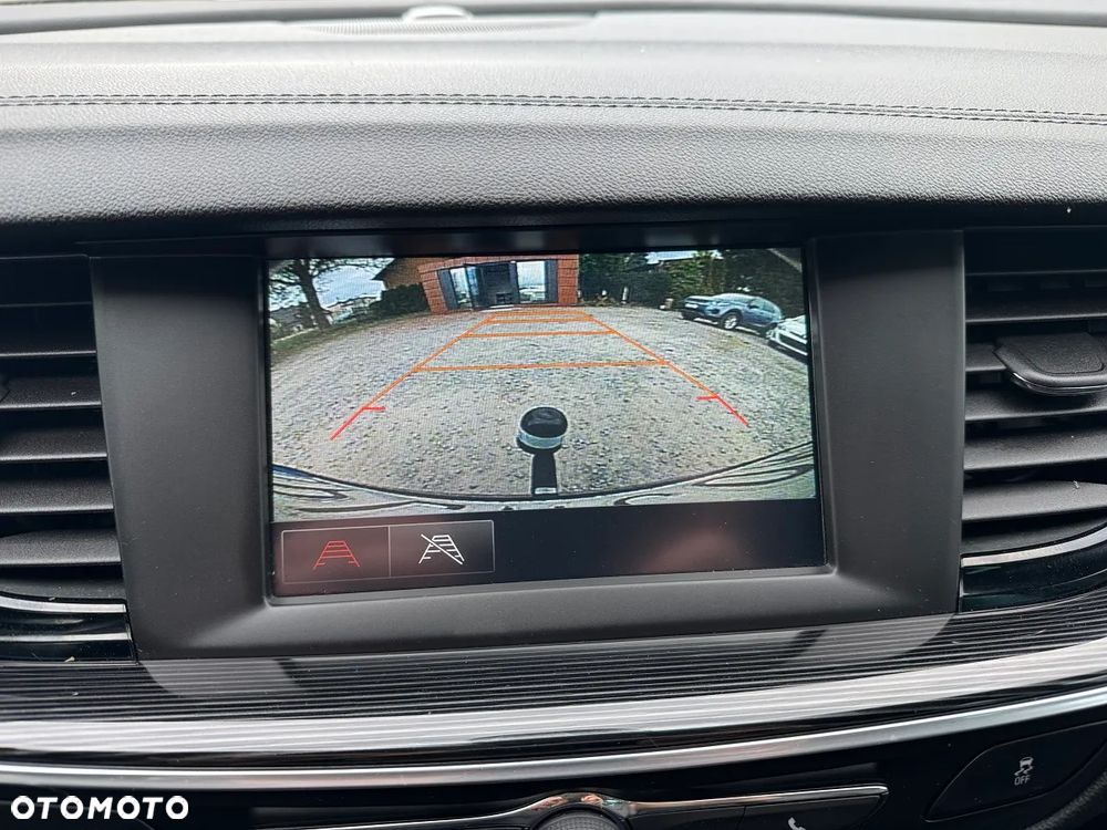 Opel Insignia - 36