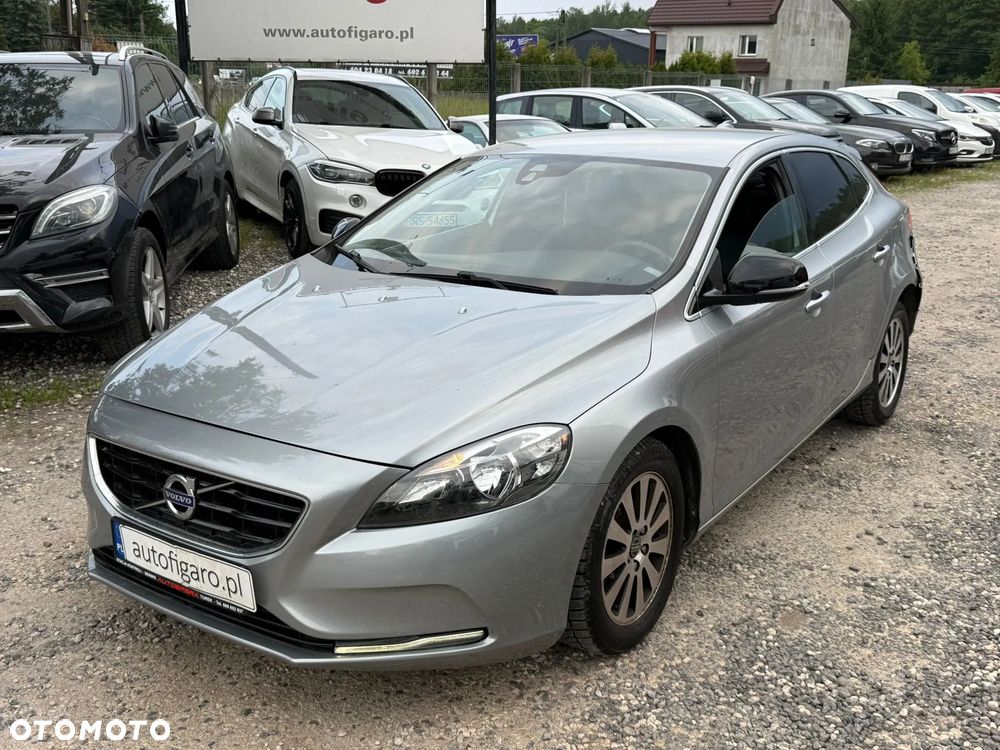 Volvo V40 D2 Momentum - 3