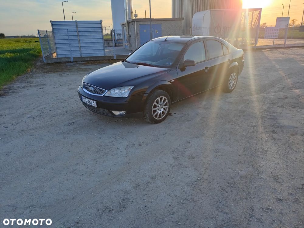 Ford Mondeo 1.8 Ambiente - 3