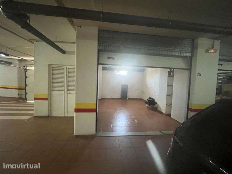 Garagem em prédio Urbanização Moinho do Guizo Amadora - Grande imagem: 4/4