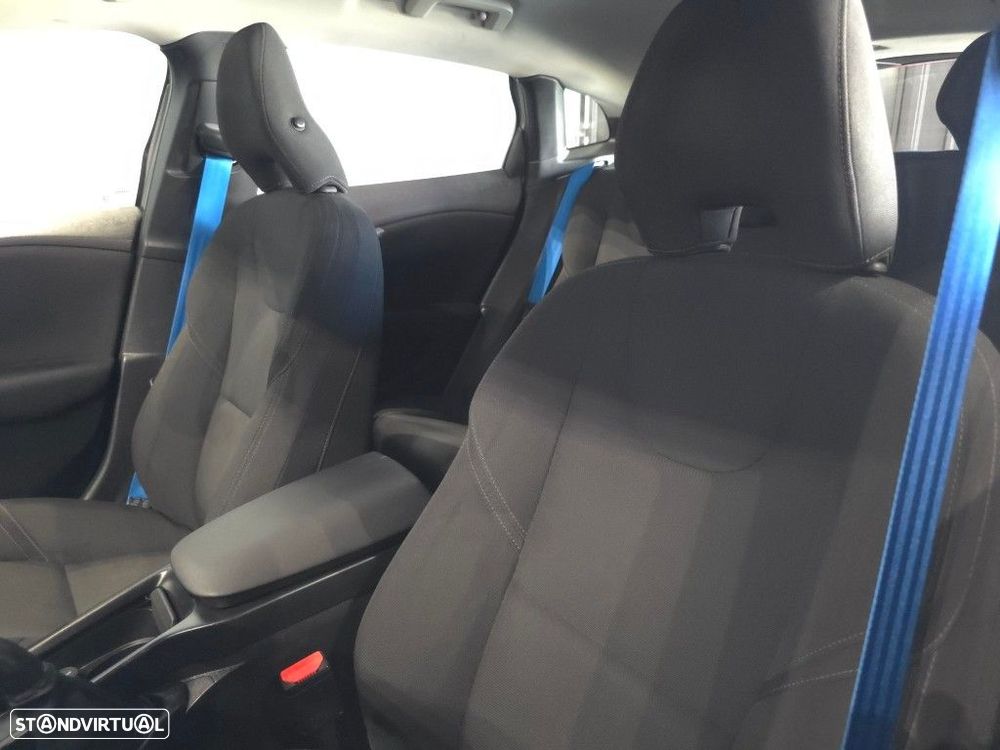 Volvo V40 1.6 D2 Momentum - 29