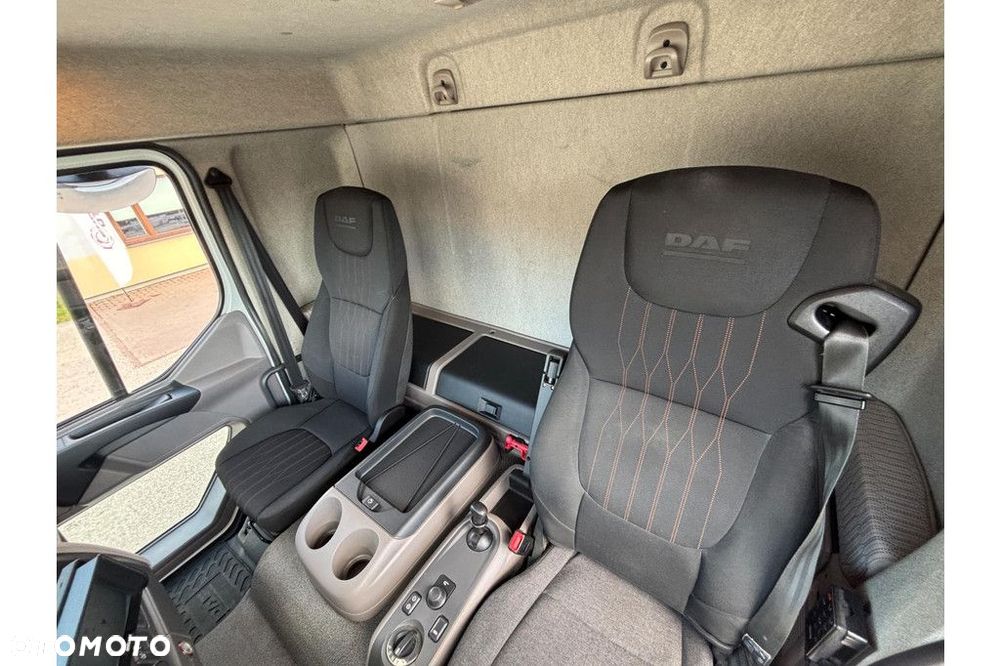 DAF LF 290 4x2 EURO6 + SIDE OPENING + VERY LOW MILEAGE! - 16